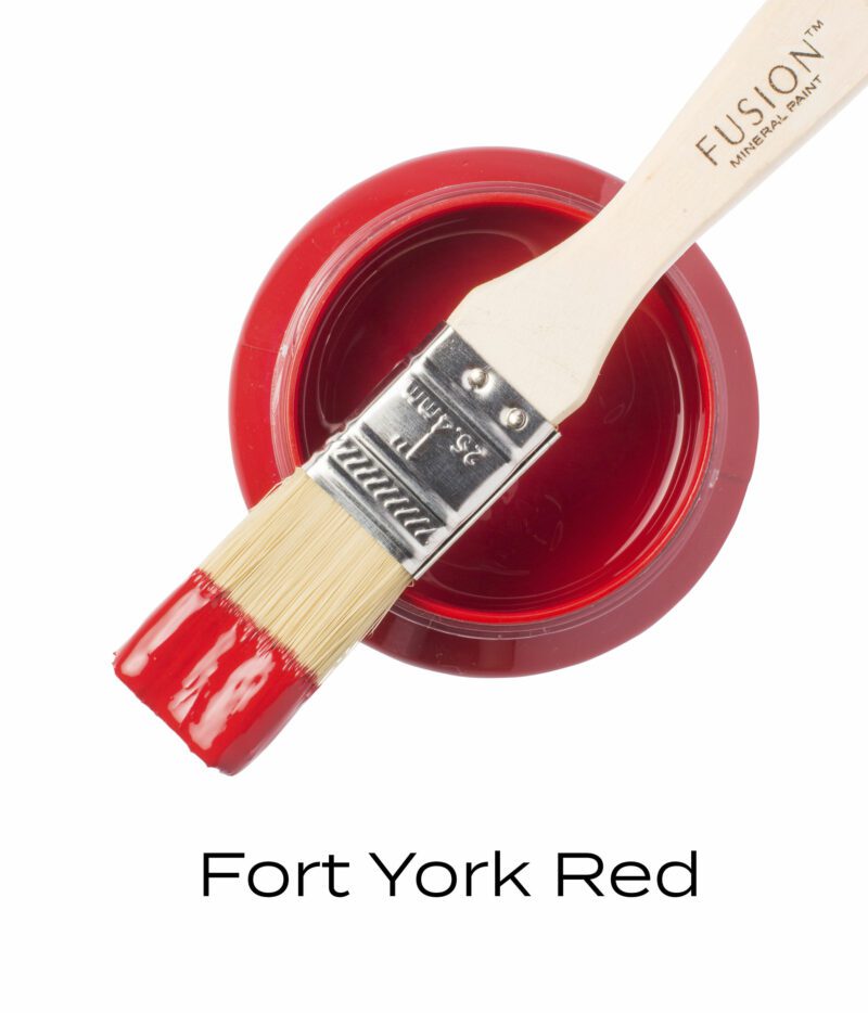 "fusion-mineral-paint", "FMP", "meubelverf", "milieuvriendelijk", "old-red-barn", “matte-verf”, "fort-york-red", "rood"