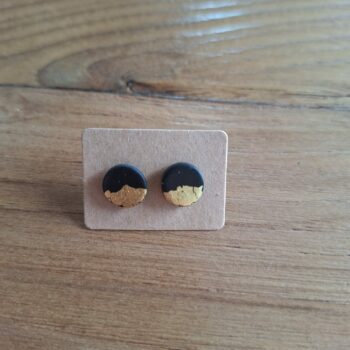 Zwarte stekers met goud S