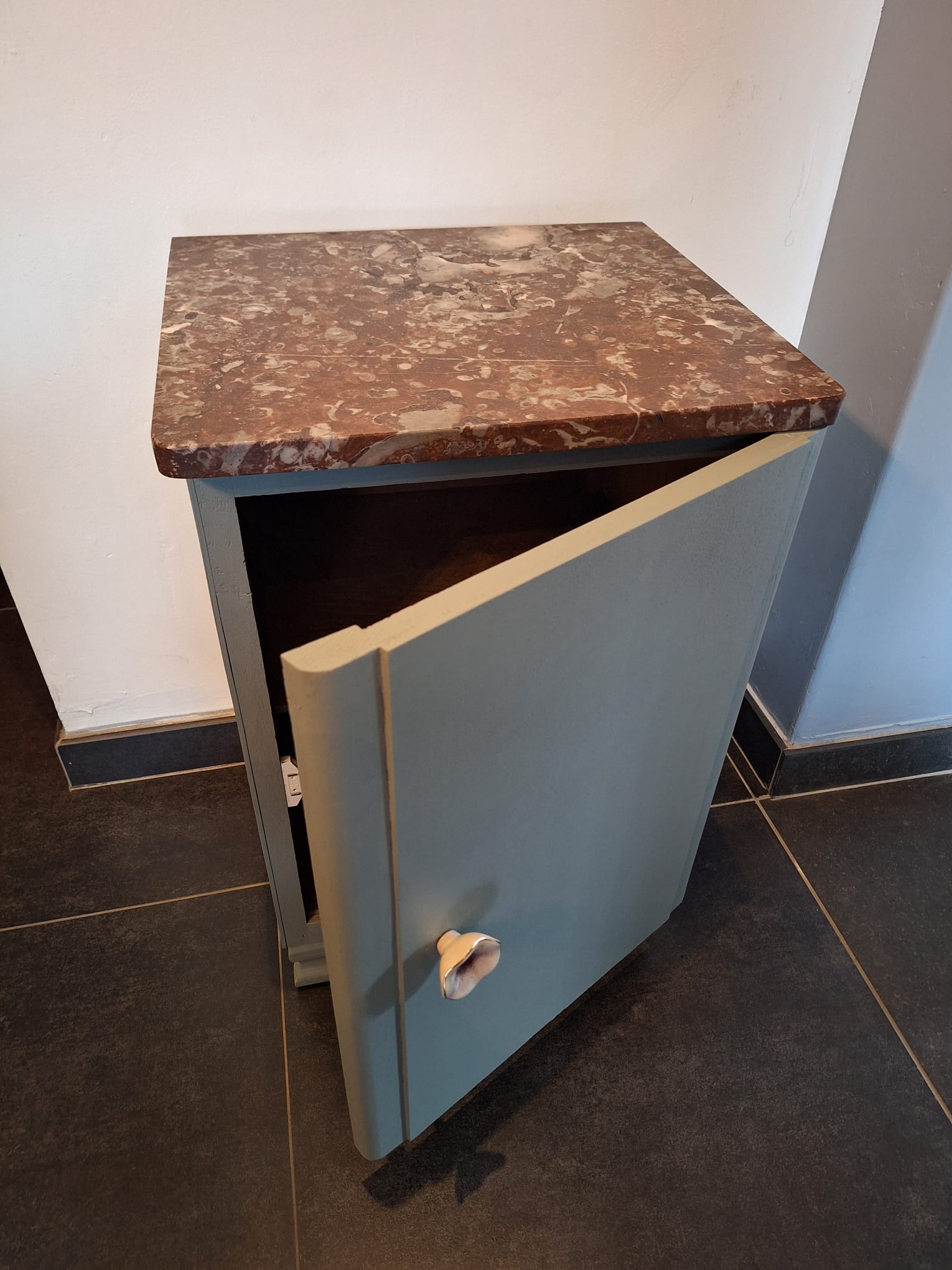 Kastje met rood marmeren blad - Afbeelding 4