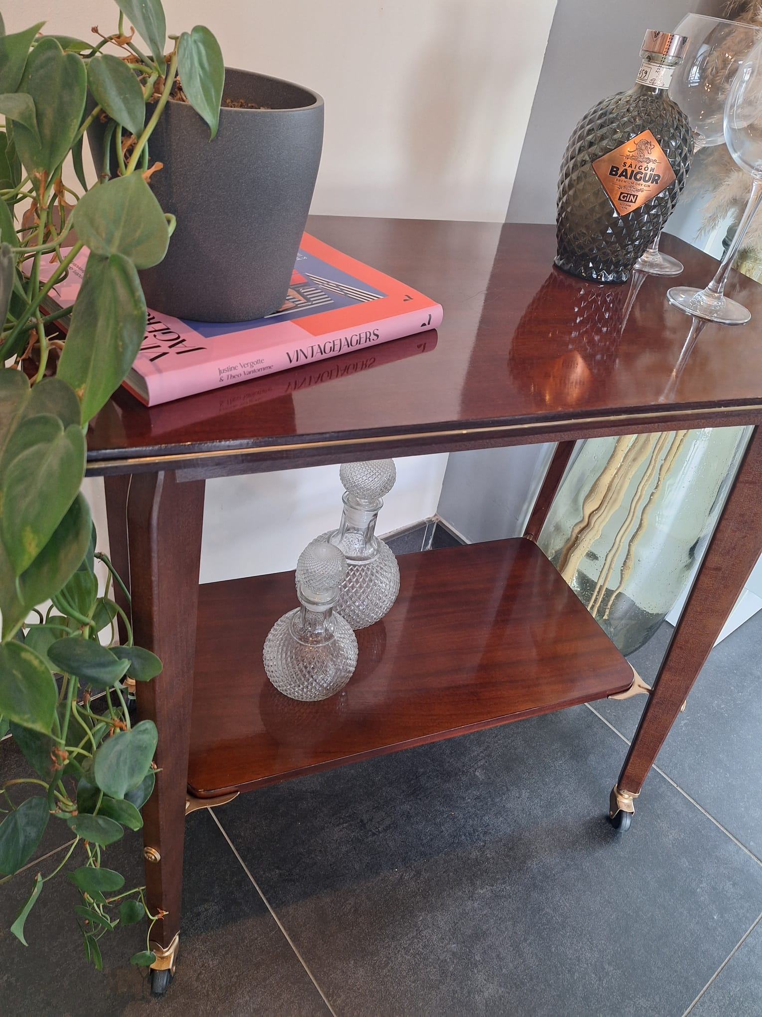 Vintage tafeltje op wieltjes - Afbeelding 4